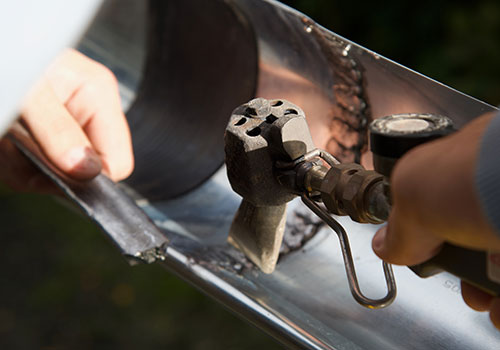 Remplacement de goutti&egrave;res aluminium Lens