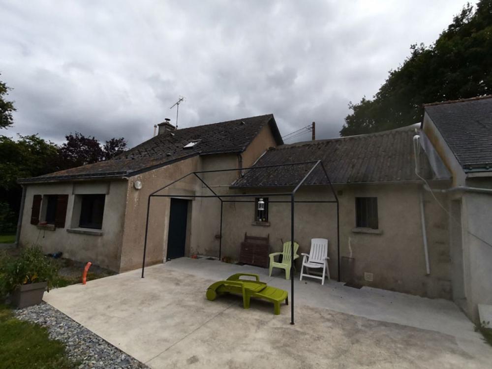 Pose de nouvelle couverture de toit à Avion